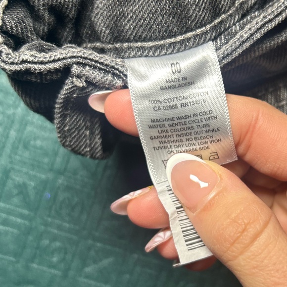 Aeropostale Dark Gray Ripped Mom Jeans 00 - Picture 7 of 8